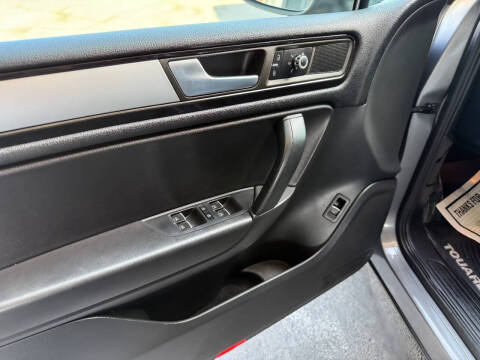 2013 Volkswagen Touareg TDI Sport