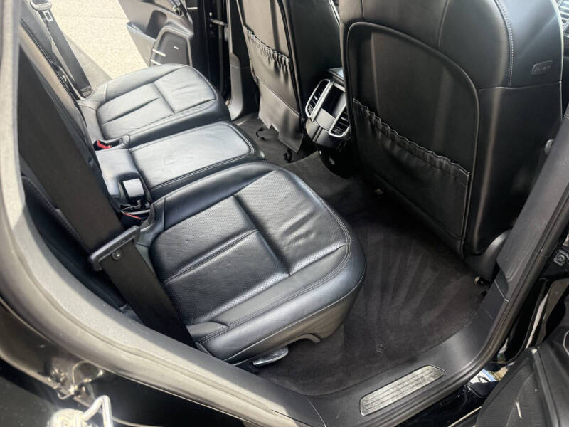 2013 Porsche Cayenne GTS