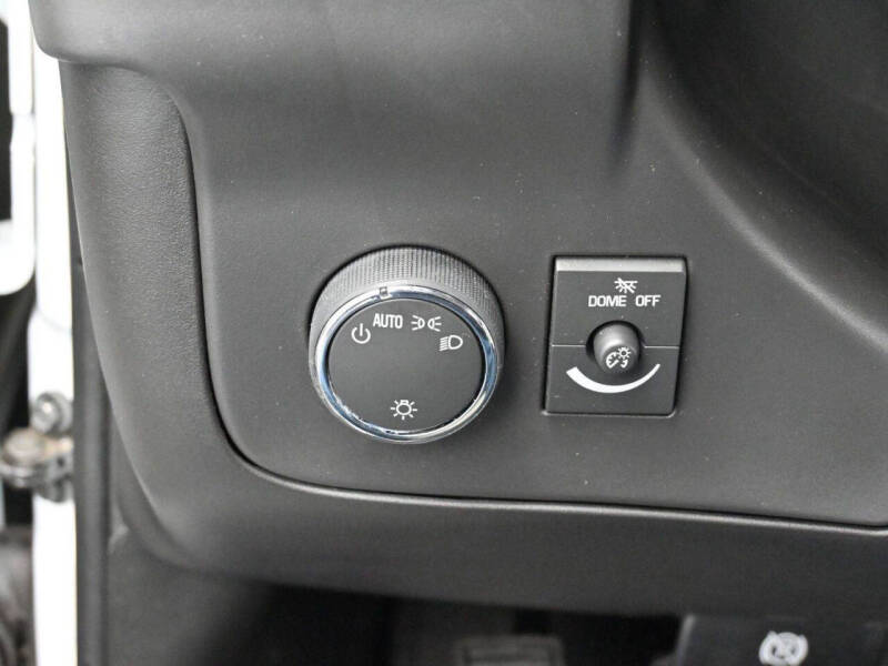 2025 Chevrolet Express LT 3500