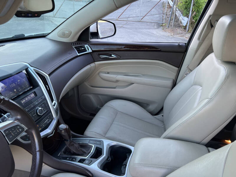 2010 Cadillac SRX Performance Collection