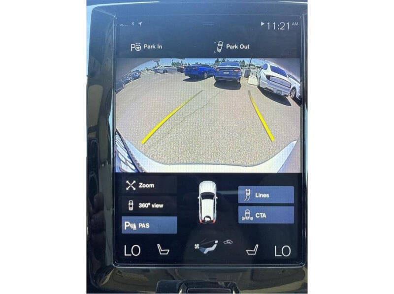 2019 Volvo XC60 T8 eAWD Momentum