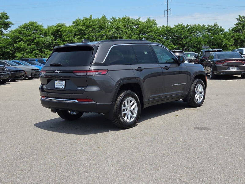 2026 Jeep Grand Cherokee Laredo