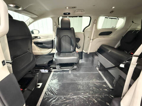 2020 Chrysler Pacifica Touring L
