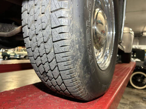 1947 Ford Super Deluxe