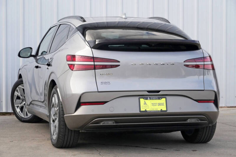 2024 Genesis GV60 Standard