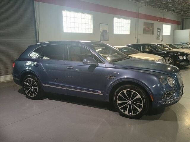 2017 Bentley Bentayga 28