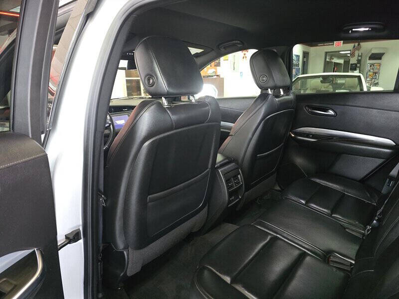 2020 Cadillac XT4 Premium Luxury