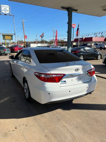 2016 Toyota Camry LE