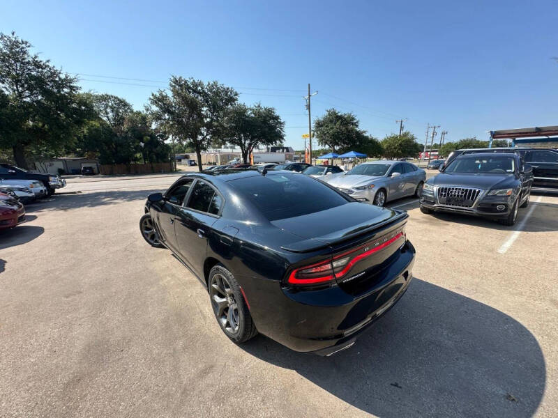 2015 Dodge Charger SXT