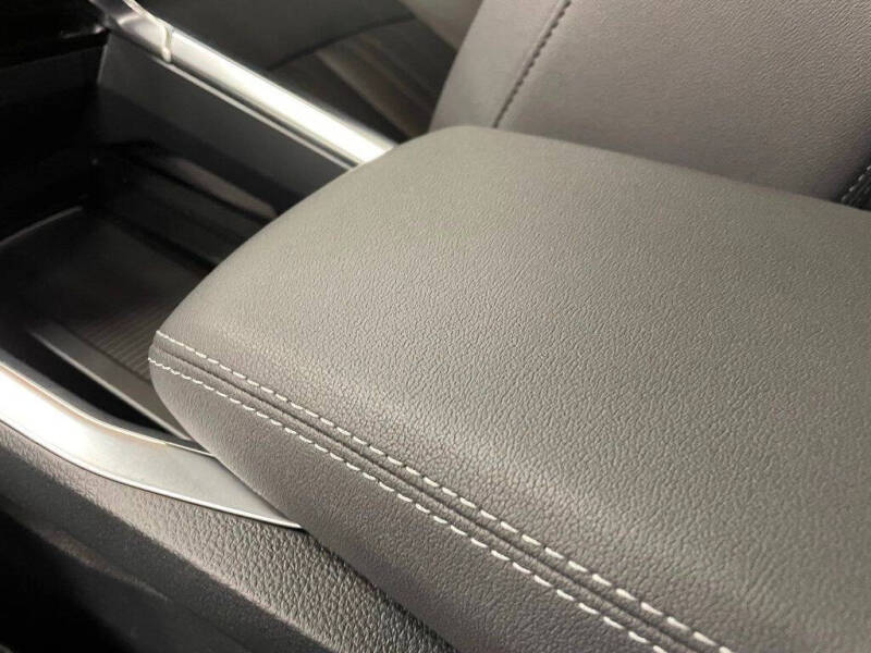 2021 Audi e-tron quattro Premium