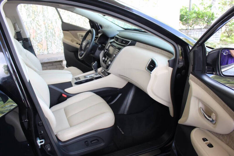 2022 Nissan Murano SL