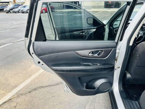 2015 Nissan Rogue SV