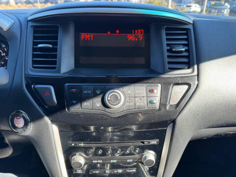 2013 Nissan Pathfinder S