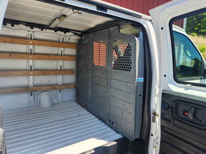 2017 GMC Savana 2500