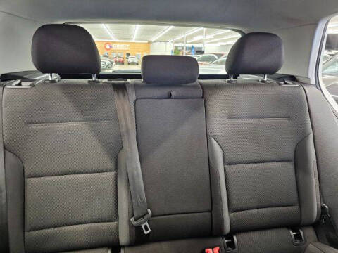 2019 Volkswagen Golf SE