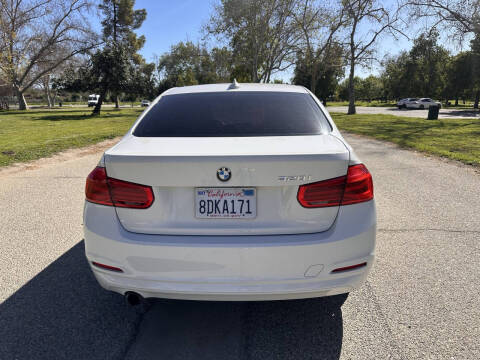 2018 BMW 3 Series 320i