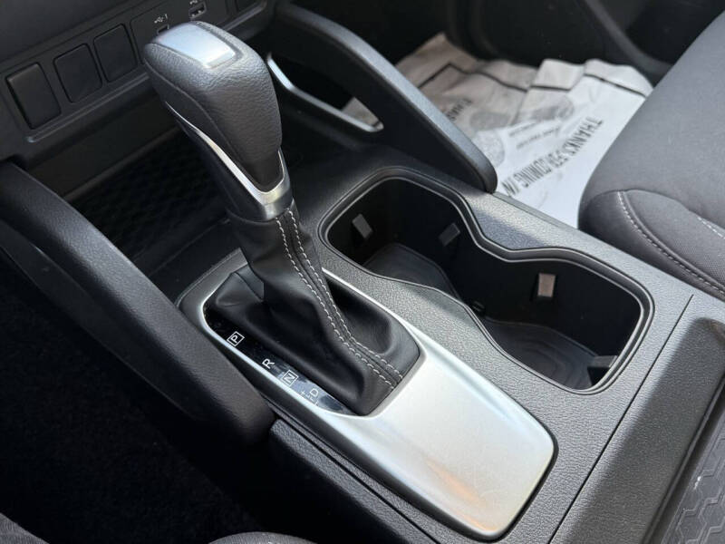 2024 Nissan Frontier SV