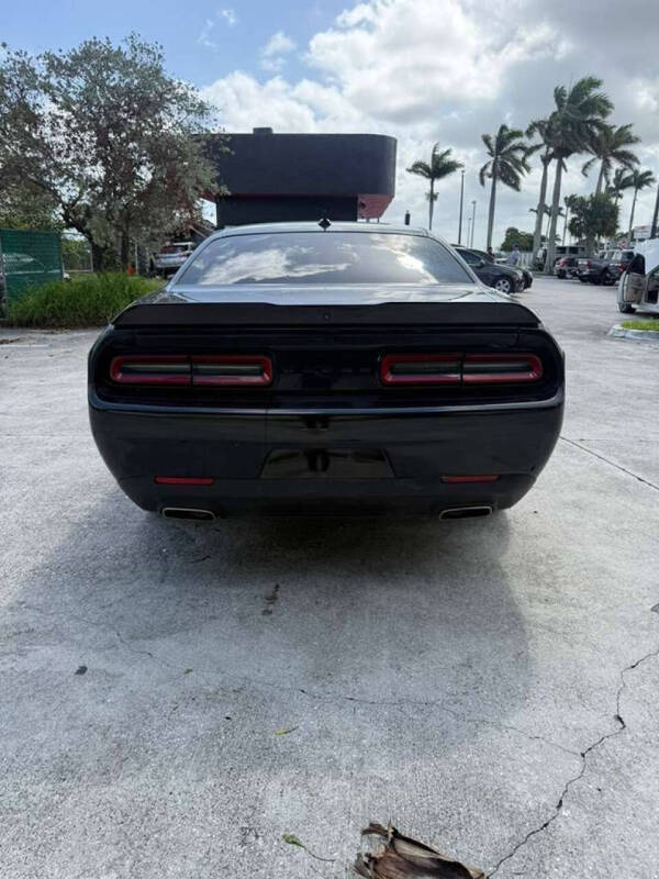 2021 Dodge Challenger SXT