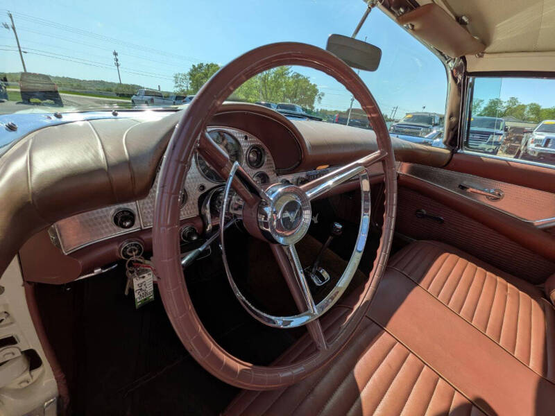 1957 Ford Thunderbird