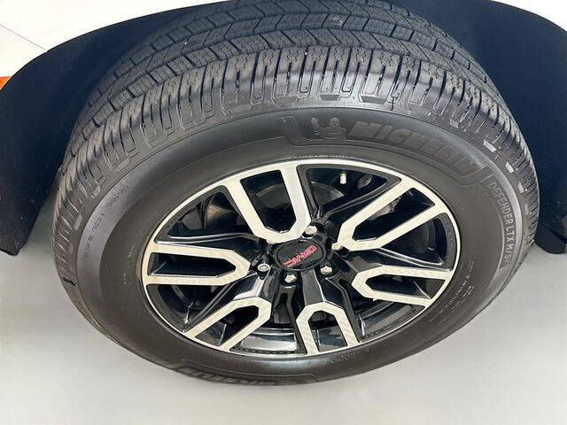 2023 GMC Yukon XL AT4