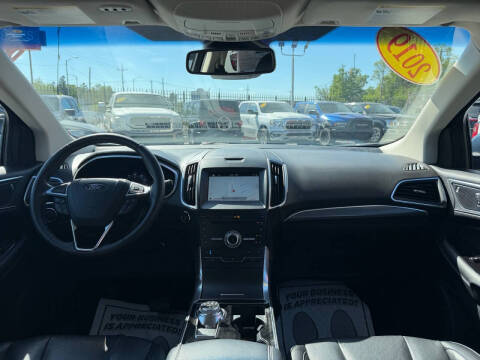 2019 Ford Edge Titanium