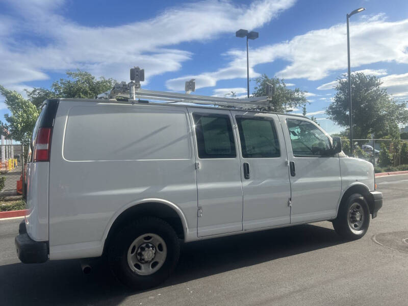2017 Chevrolet Express 2500