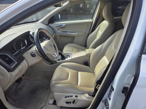 2015 Volvo XC60 T5 Premier