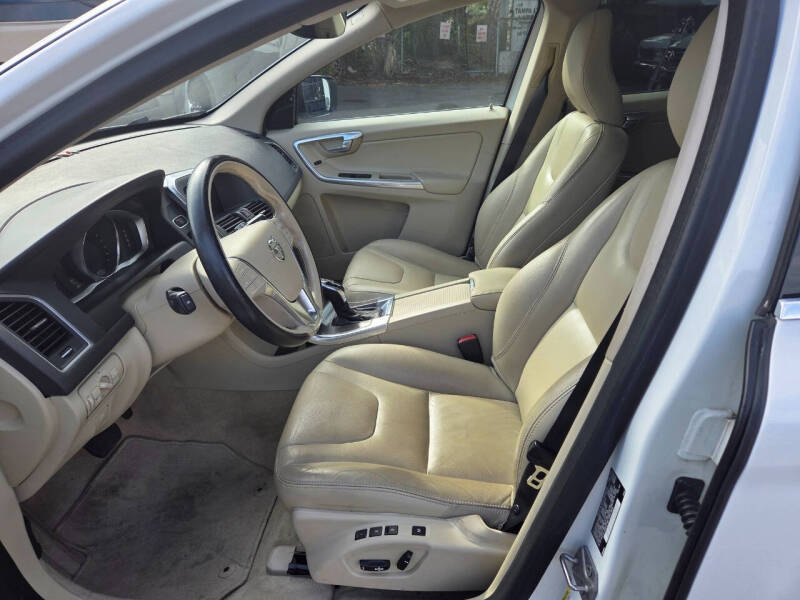 2015 Volvo XC60 T5 Premier