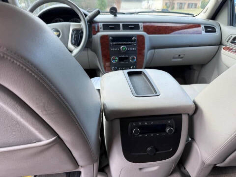 2012 Chevrolet Suburban LT