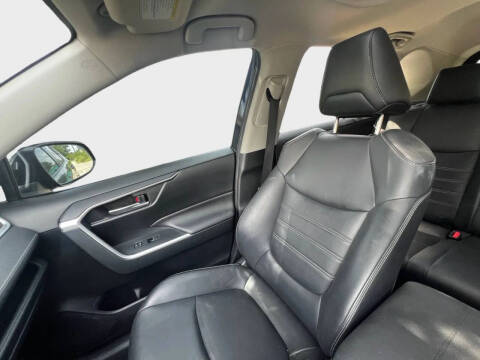 2019 Toyota RAV4 XLE Premium