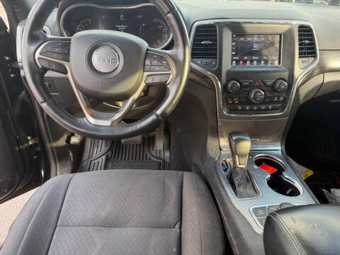 2019 Jeep Grand Cherokee Laredo