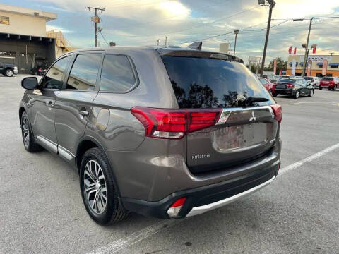2018 Mitsubishi Outlander ES