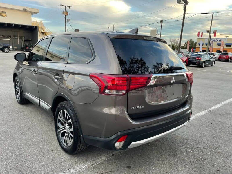 2018 Mitsubishi Outlander ES