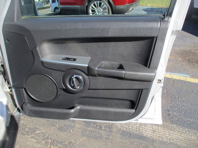 2010 Jeep Commander Sport