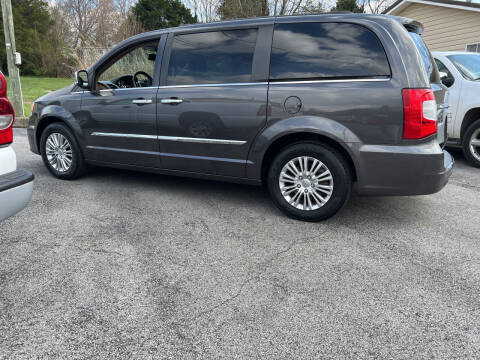 2015 Chrysler Town and Country for sale at K & P Used Cars, Inc. in Philadelphia TN