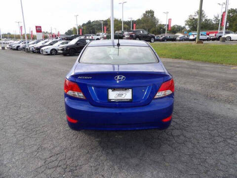 2012 Hyundai Accent GLS