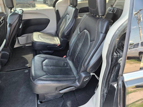 2017 Chrysler Pacifica Touring-L Plus