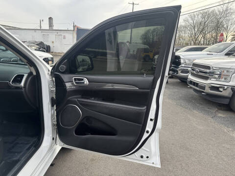 2013 Jeep Grand Cherokee SRT8