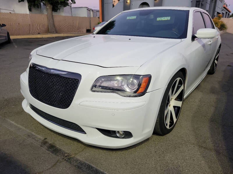 2013 Chrysler 300 SRT8