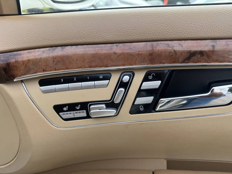 2008 Mercedes-Benz S-Class S 550 4MATIC