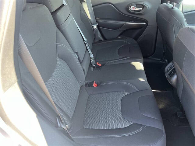 2019 Jeep Cherokee Latitude