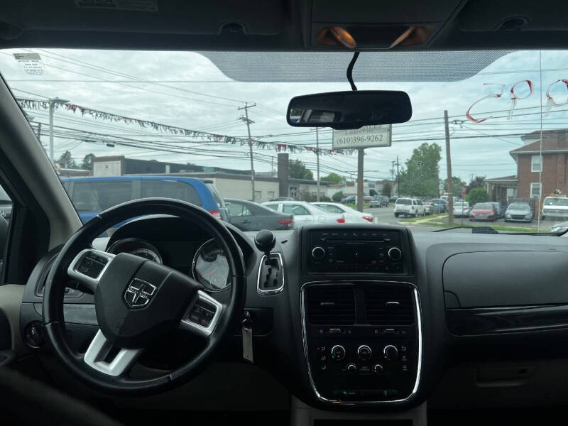 2015 Dodge Grand Caravan SE