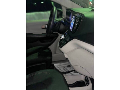 2017 Chrysler Pacifica Touring