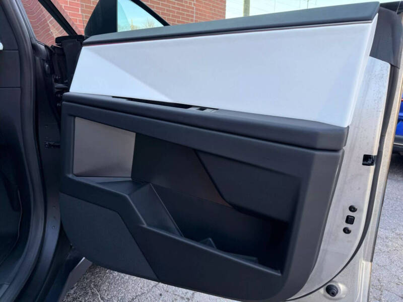 2024 Tesla Cybertruck