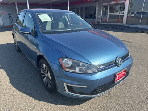 2016 Volkswagen e-Golf SE