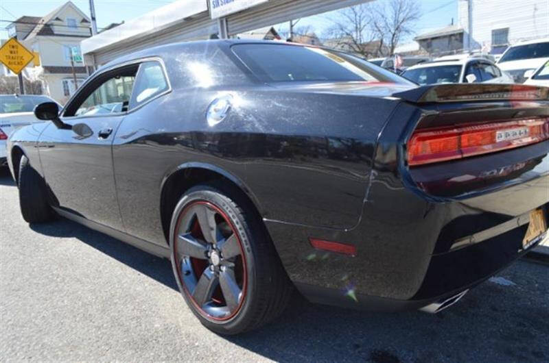 2013 Dodge Challenger SXT