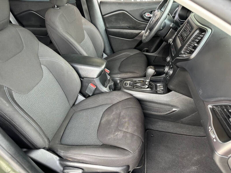 2019 Jeep Cherokee Latitude