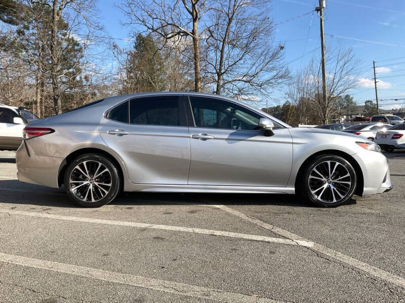 2019 Toyota Camry SE