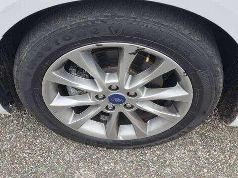 2017 Ford Fusion Hybrid SE