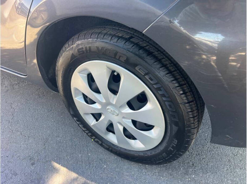 2014 Toyota Prius c